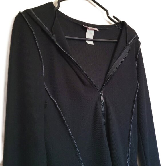 URBAN BEHAVIOR COLLECTION Vintage Women's Black Skull & Crossbones Hoodie Small - Picture 3 of 5